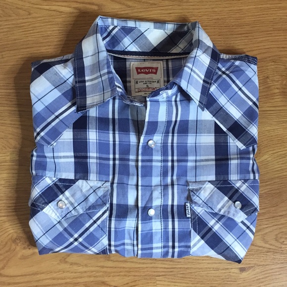Levi’s Blue Plaid Short Sleeve Button Down Small - Picture 2 of 6